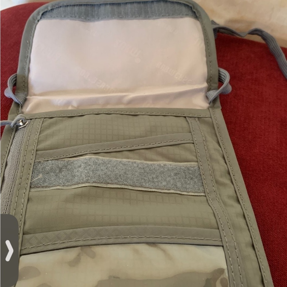 Neck Wallet/RFID Waterproof Pouch - Picture 3 of 9
